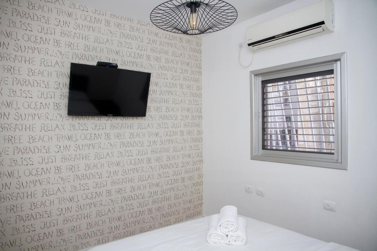 Apartments4You Etsel Bat Yam Exteriör bild