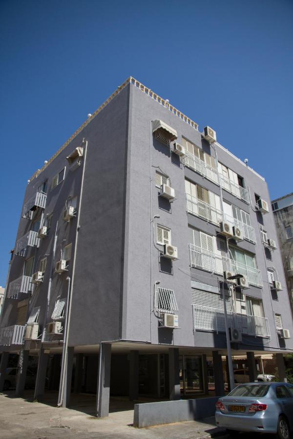 Apartments4You Etsel Bat Yam Exteriör bild