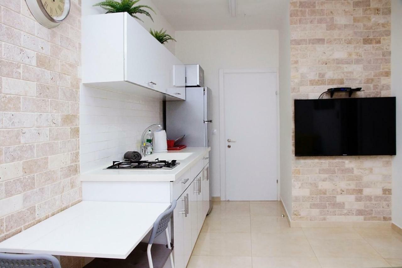 Apartments4You Etsel Bat Yam Exteriör bild